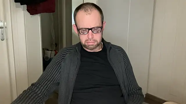 FABIOGLASSES online show from December 3, 11:33 pm