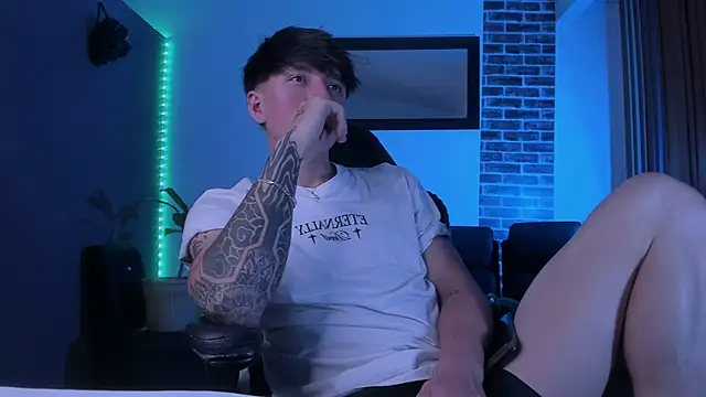 Thomass clark online show from February 23, 1:18 am