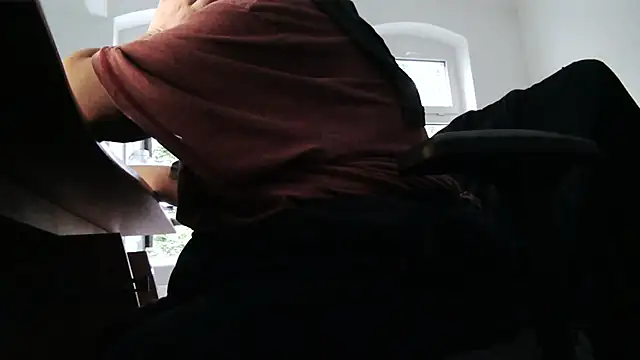 Snapshot of chubbysmallcock@xh chatting on September 21, 4:40 pm chubbysmallcockxh online show from September 21, 4:40 pm