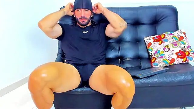 AlfredWalker online show from November 25, 1:13 pm