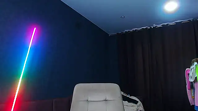 muscularjohnforuX online show from November 15, 8:38 am