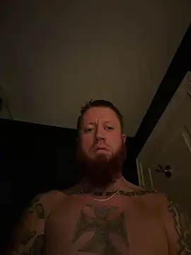 Mackwood89 online show from May 2, 3:31 am