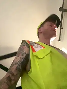 Snapshot of Mackwood89 chatting on September 16, 9:26 pm Mackwood89 online show from September 16, 9:26 pm