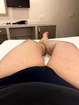 Snapshot of S2kicibey06 chatting on October 31, 2:20 pm S2kicibey06 online show from October 31, 2:20 pm