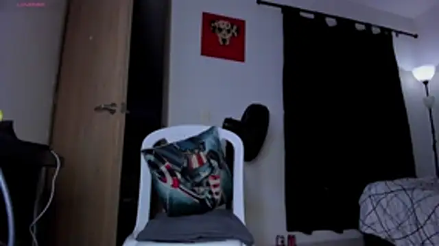 Cloudy pigDude online show from November 23, 5:51 am