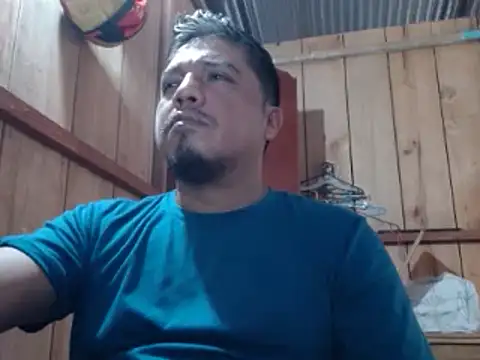 Snapshot of Vulckano43 chatting on March 4, 3:37 pm Vulckano43 online show from March 4, 3:37 pm