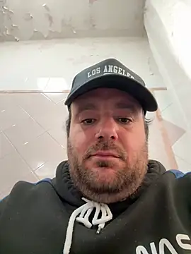 Snapshot of alex899927 chatting on March 19, 12:23 pm alex899927 online show from March 19, 12:23 pm