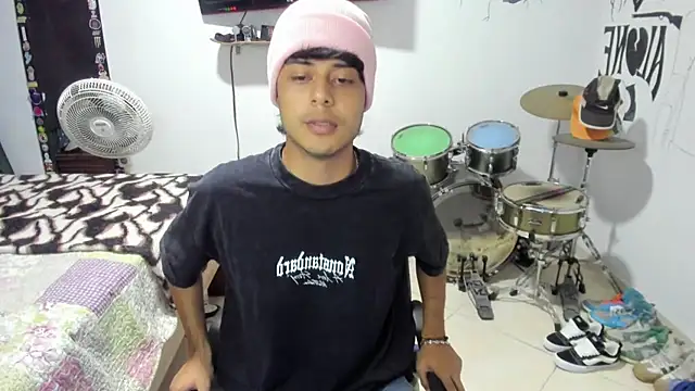 Zack falcon online show from December 3, 4:18 am