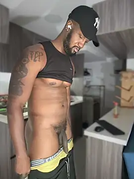 Snapshot of blackdrey18 chatting on October 21, 3:15 pm blackdrey18 online show from October 21, 3:15 pm