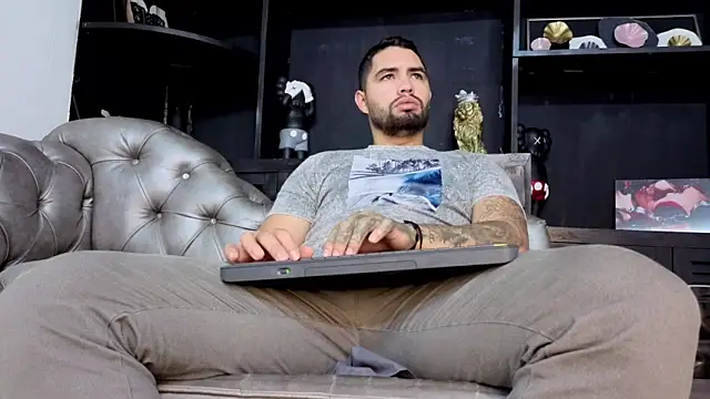 matteosantos online show from November 30, 11:34 am