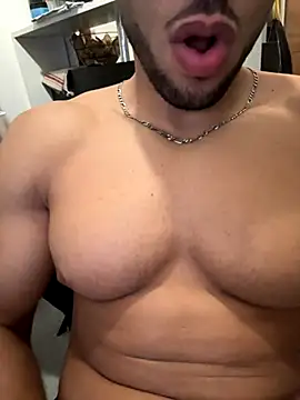 pimentfort77 online show from September 11, 11:26 pm