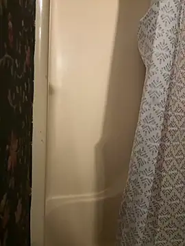 brettsworld1 online show from March 16, 5:17 pm