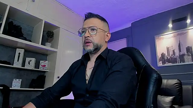 MrFrank tattoo online show from November 5, 1:13 pm