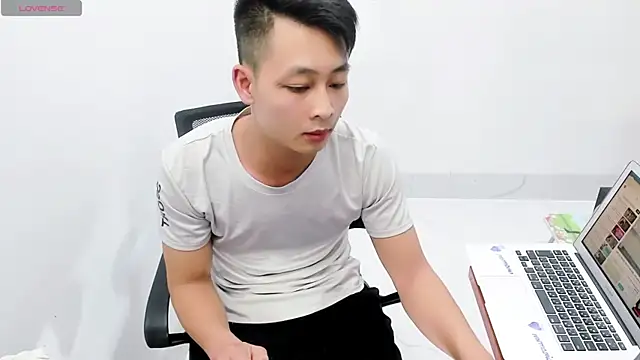 Naughty--asian online show from February 20, 2:13 pm