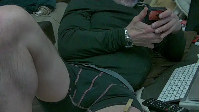 mike30nbg online show from April 10, 9:22 pm