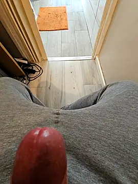 cross10 online show from December 2, 10:18 am