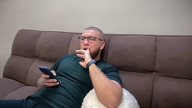 Bear bear  online show from January 3, 10:09 am