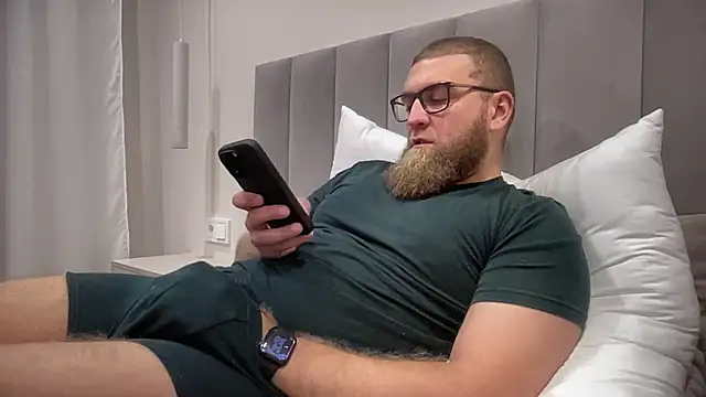 Bear bear  online show from October 14, 11:50 am