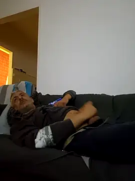 cuci45 online show from March 19, 9:51 pm