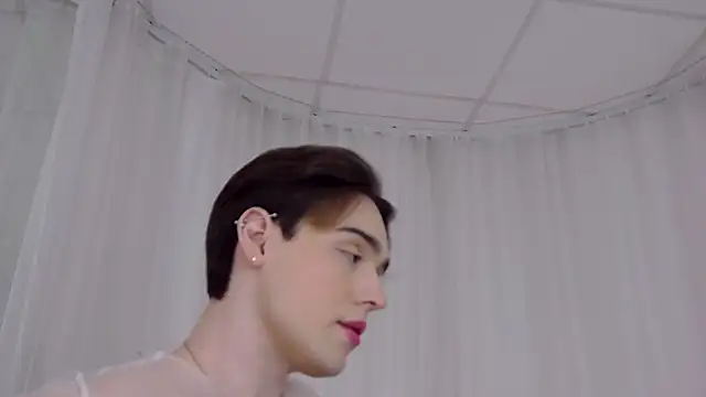 RobbyCharming online show from March 30, 9:10 am