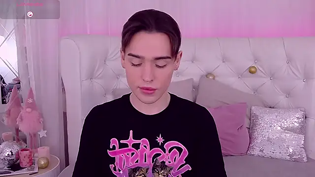 RobbyCharming online show from December 21, 6:55 pm