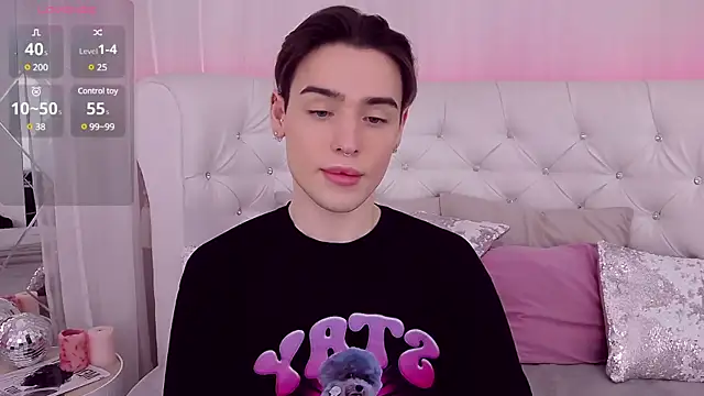 RobbyCharming online show from January 15, 7:44 pm