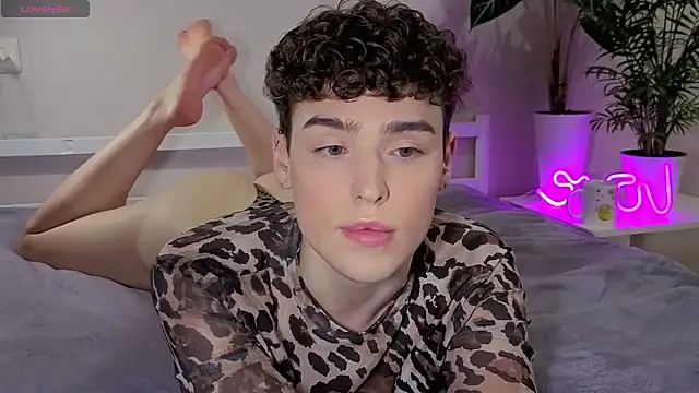 RobbyCharming online show from October 8, 11:14 am