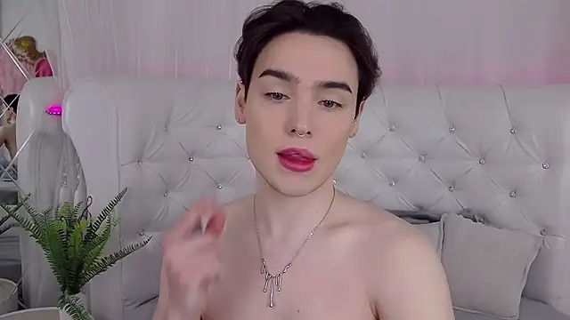 RobbyCharming online show from April 20, 4:48 am