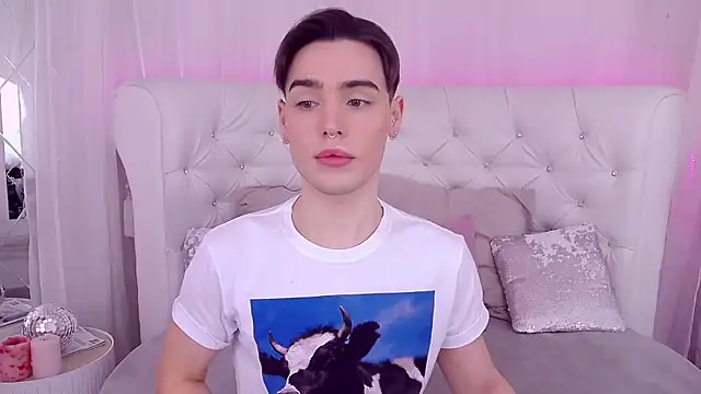 RobbyCharming online show from January 25, 7:39 pm