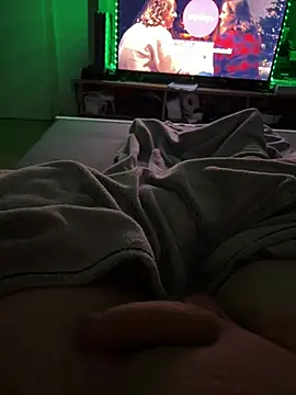 Snapshot of David19932908 chatting on December 9, 8:08 pm David19932908 online show from December 9, 8:08 pm