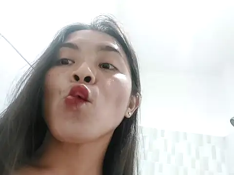 Snapshot of yournewgirldiana chatting on October 21, 11:51 pm yournewgirldiana online show from October 21, 11:51 pm