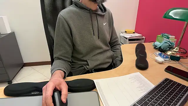 riccardofortis online show from February 19, 5:42 pm