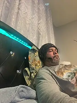 Cristian-Brayan online show from February 16, 9:02 pm