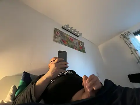 vanjbi45 online show from March 10, 6:08 am