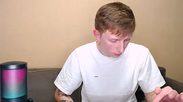 juliaanddima online show from February 8, 10:36 pm