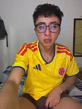 CamiRojas boy online show from June 24, 5:10 am