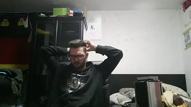 Die-geile-Sau online show from April 18, 7:58 pm