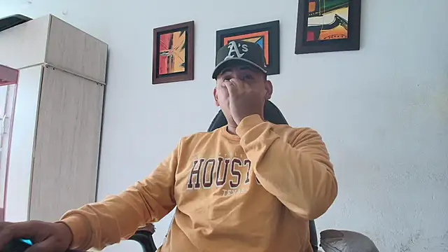 myke andrade online show from December 5, 1:29 pm