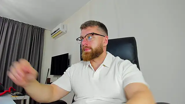 Findom guy online show from April 3, 2:25 pm