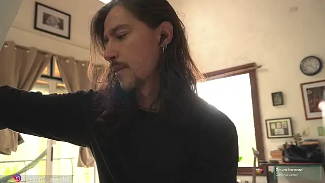 Antinoo Gnothi online show from December 31, 2:25 pm