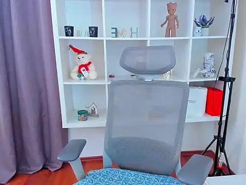 andboyfor6 online show from April 20, 7:22 am