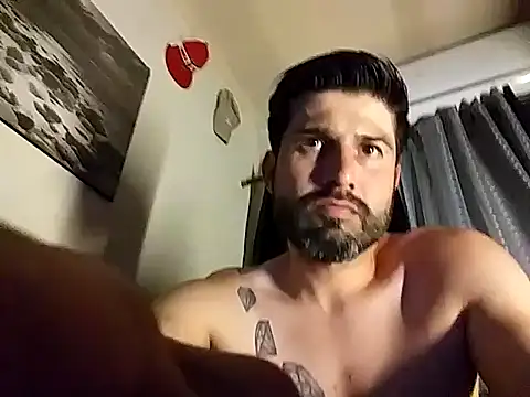 Snapshot of hotraillX chatting on March 23, 6:26 am hotraillX online show from March 23, 6:26 am