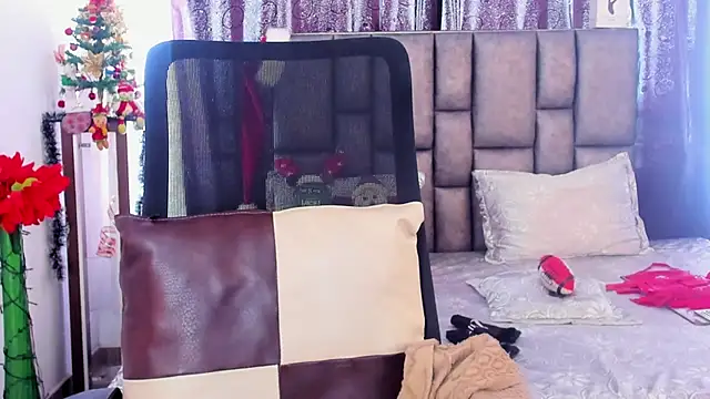 michacosio online show from December 10, 6:06 pm