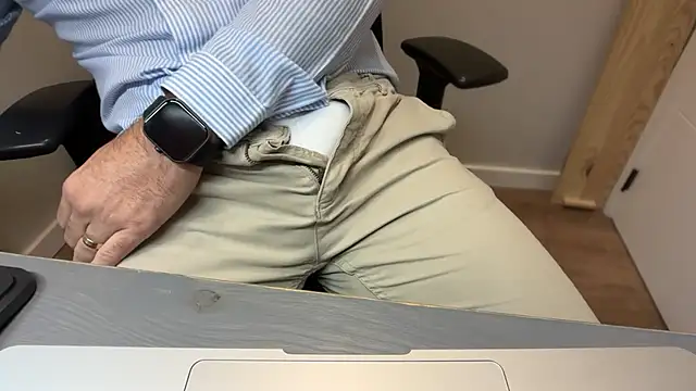 rickyi2023 online show from November 10, 4:45 pm