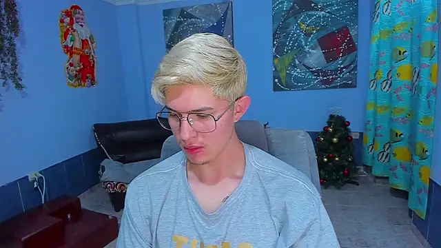 patrik 027 online show from December 19, 8:33 am