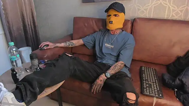 AcidMilo online show from December 12, 3:48 pm