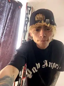 AcidMilo online show from September 30, 6:22 pm