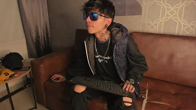 AcidMilo online show from December 12, 5:42 am