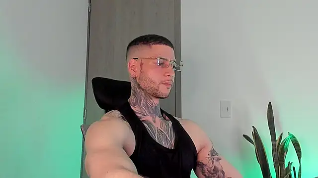  jamesleandros1 online show from February 11, 3:44 am