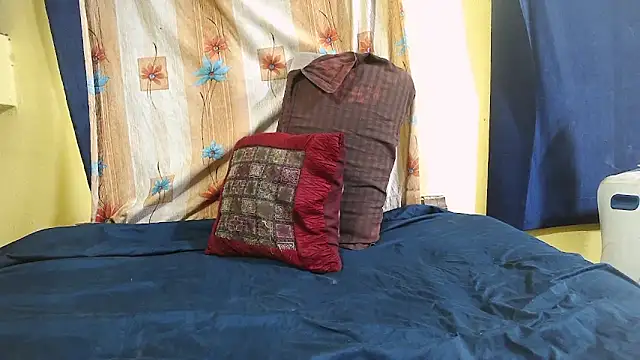 Cute boy2000 online show from February 3, 12:36 am